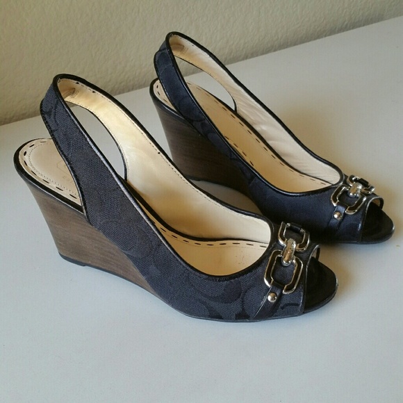 CoAch wEdGe saNdaLs - Picture 5 of 6